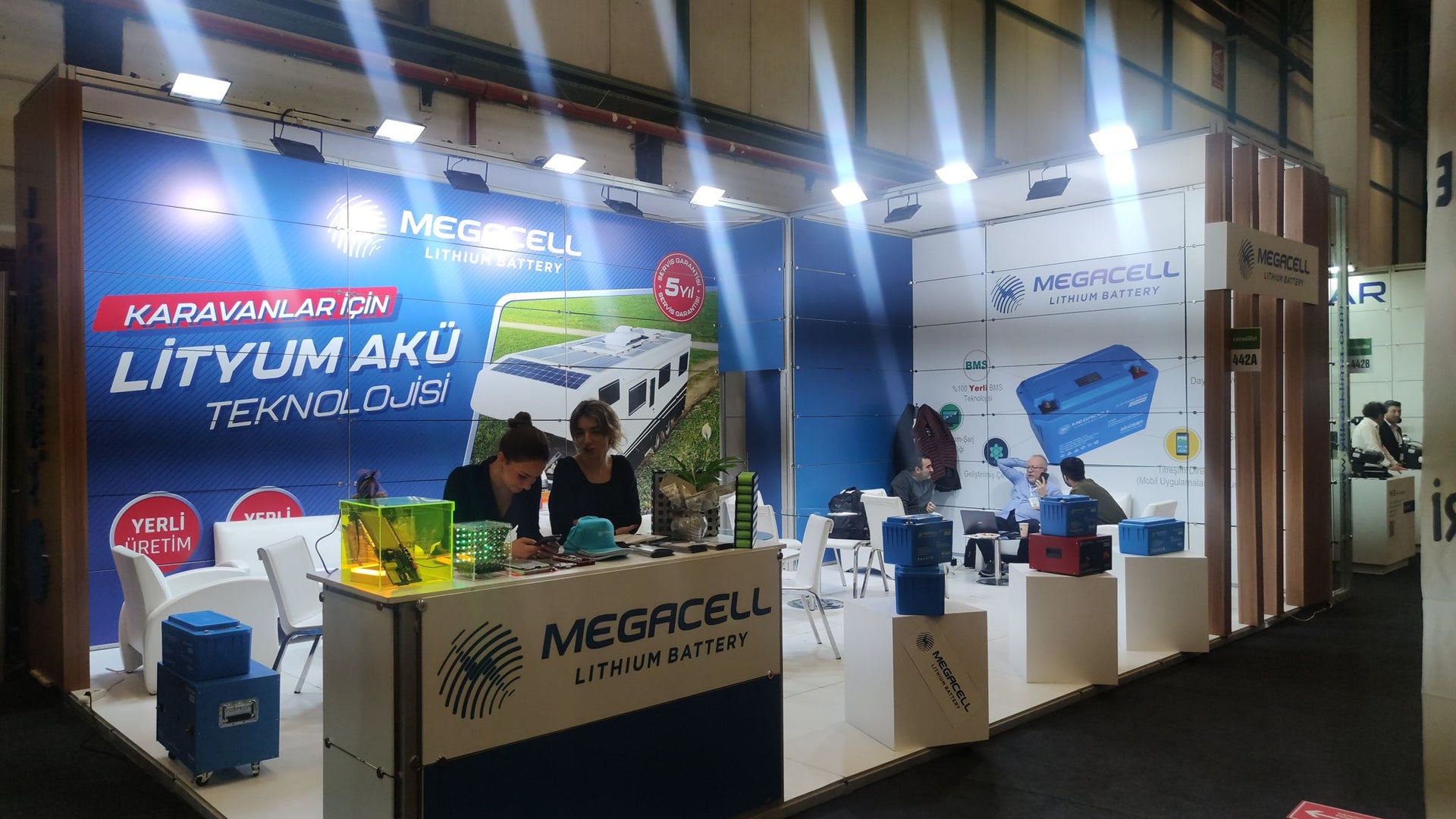 Translation missing: tr.sections.video.load_video